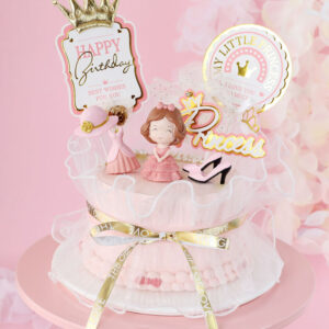 Little Pink Princess Yarns Lace Cake Decoration