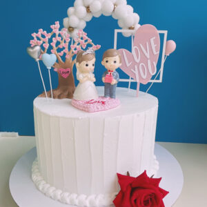 Elegant Wedding Cake Topper - Bride & Groom with Heart Decor